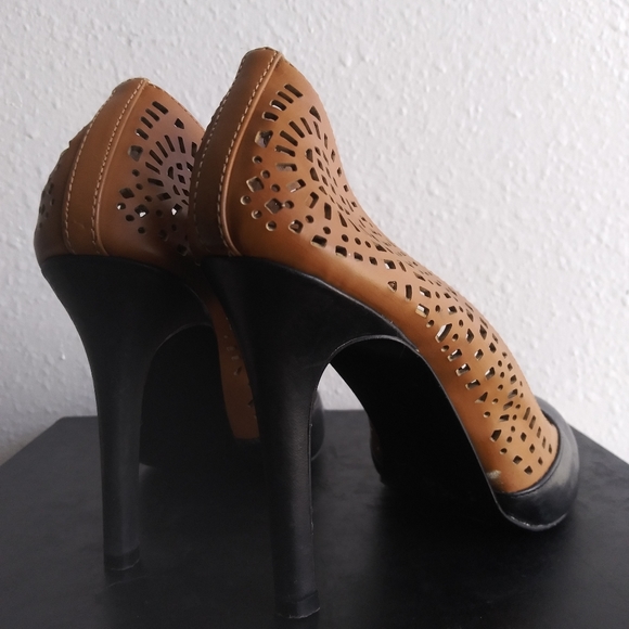 BCBGeneration high heeled shoes - Picture 2 of 3